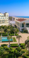 Las Arenas Balneario Resort