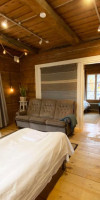 LAURI Historical Log House Manor