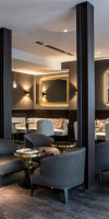 Le Parisis Hotel