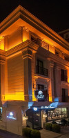 Le Petit Palace Hotel