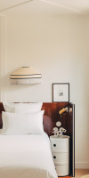 Le Wallace Hotel and Bar