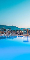 Les Ambassadeurs Hotel Casino & Marina