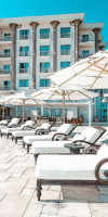Les Ambassadeurs Hotel Casino & Marina