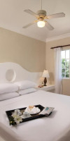 Lifestyle Crown Residence Suites
