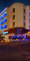 LIVADHIOTIS CITY HOTEL