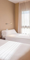 Madrid Airport Suites, Affiliated by Meliá