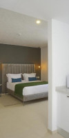 Maia Hotel Suites