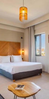Oasis Hotel & Bungalows
