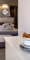MAR n MAR Crown Hotel & Suites