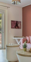 Meliti Waterfront Suites