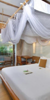 Metadee Concept Hotel