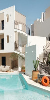 NAMI HOTEL & SUITES