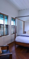 NEIGHBOR PHUTHON BOUTIQUE HOSTEL