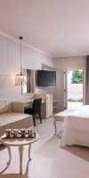 Neikos Luxury Suites