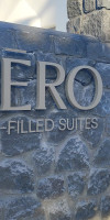 Néro Luxury Suites