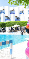 NOVOSTAR BUDGET PYRAMIDES CLUB & SPA