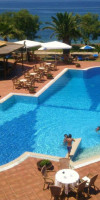 Oasis Hotel