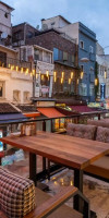 Old Harbour Hotel