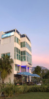 Side Premium Hotel