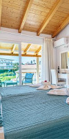 Palapart Gikas Studios & Suites