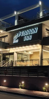 PELOTON INN