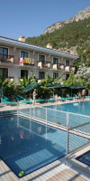 PERDIKIA BEACH HOTEL