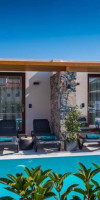 PETOUSIS HOTEL & SUITES