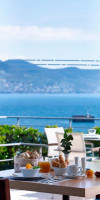 Pharae Palace Hotel