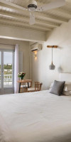 Poseidon Hotel Suites