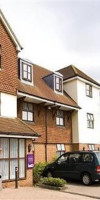 Premier Inn London Gatwick Airport South (London Road)