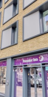 PREMIER INN LONDON HAMMERSMITH [SHEPHERDS BUSH ROAD]