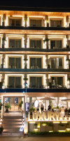Priam Hotel Luxury Resort