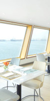 Queen Elizabeth 2 Hotel