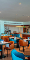 Queen's Bay Hotel