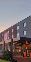 Radisson RED London Gatwick Airport