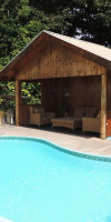 REEF HOLIDAY APARTMENTS