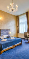 HOTEL CORINA