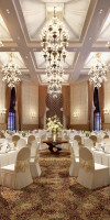 Bab Al Qasr, A Beach Resort & Spa