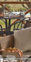 Diani Sea Lodge and Safari Tsavo Explorer RO