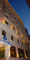 River Hotel