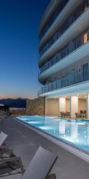 Royal Blue Hotel