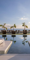 ROYAL HIDEAWAY CORALES SUITES
