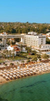 Santa Beach Hotel