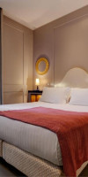 Singer Palace Hotel