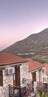 Stone Village Petrino Horio