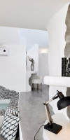 Suites of the Gods Cave Spa Hotel (Megalochori - Santorini)