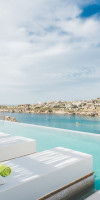 Super Paradise Hotel