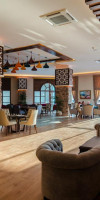 quot;THE TERRACEquot; LAKE VIEW - BY HOUSE OF TRAVELERS -
