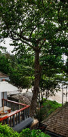 KOMPAS