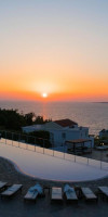 Theo Sunset Bay Hotel